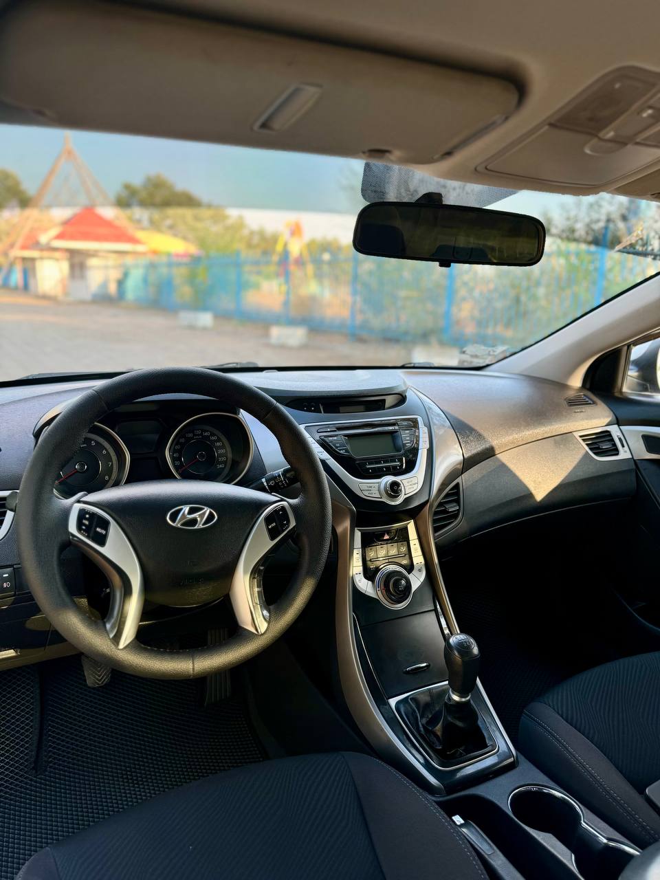 Hyundai Elantra 2012 в Мариуполе